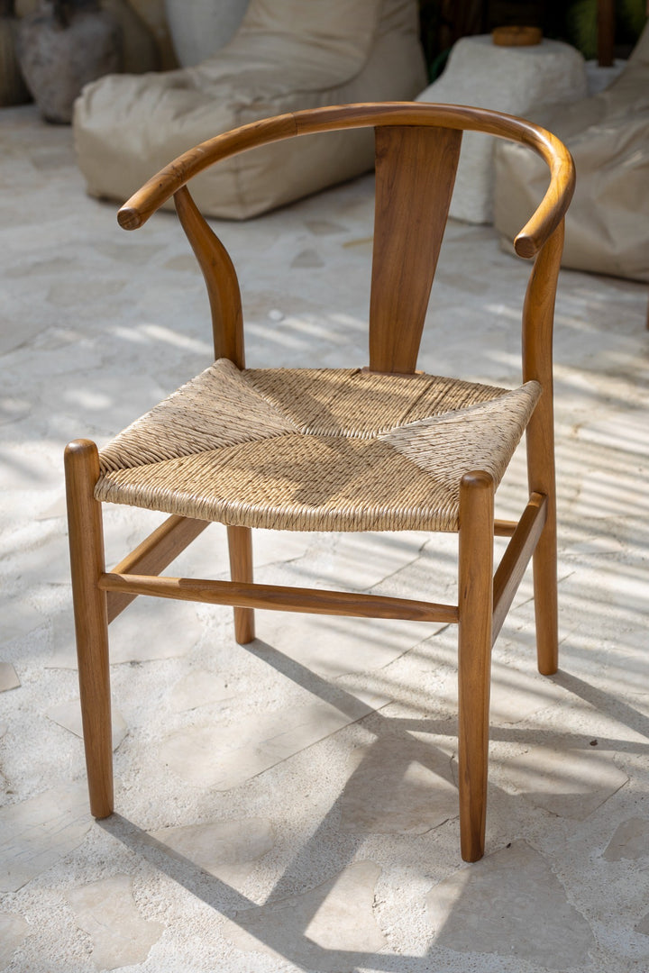 Boho Stuhl Alara aus Teakholz